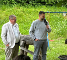 Vorsitzender Roman Mollwitz bedankte sich zusammen mit MdL Harry Scheuenstuhl bei allen Gästen